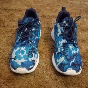 Nike Roshe Blue Camo Running shoes